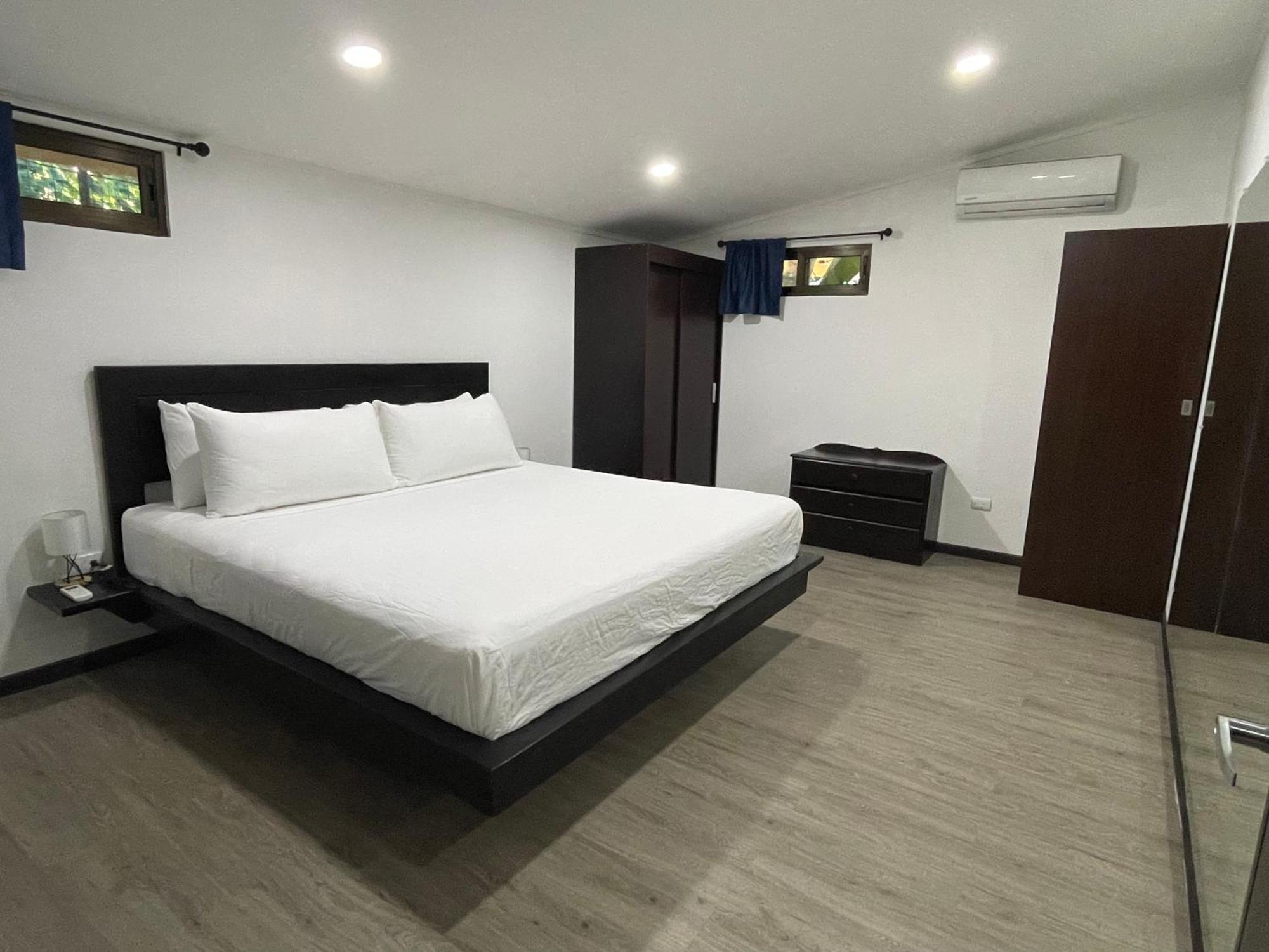 Fuego Lodge Playa Santa Teresa  Εξωτερικό φωτογραφία