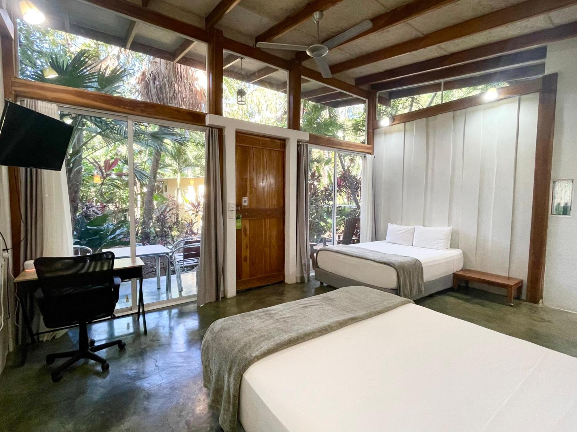 Fuego Lodge Playa Santa Teresa  Εξωτερικό φωτογραφία