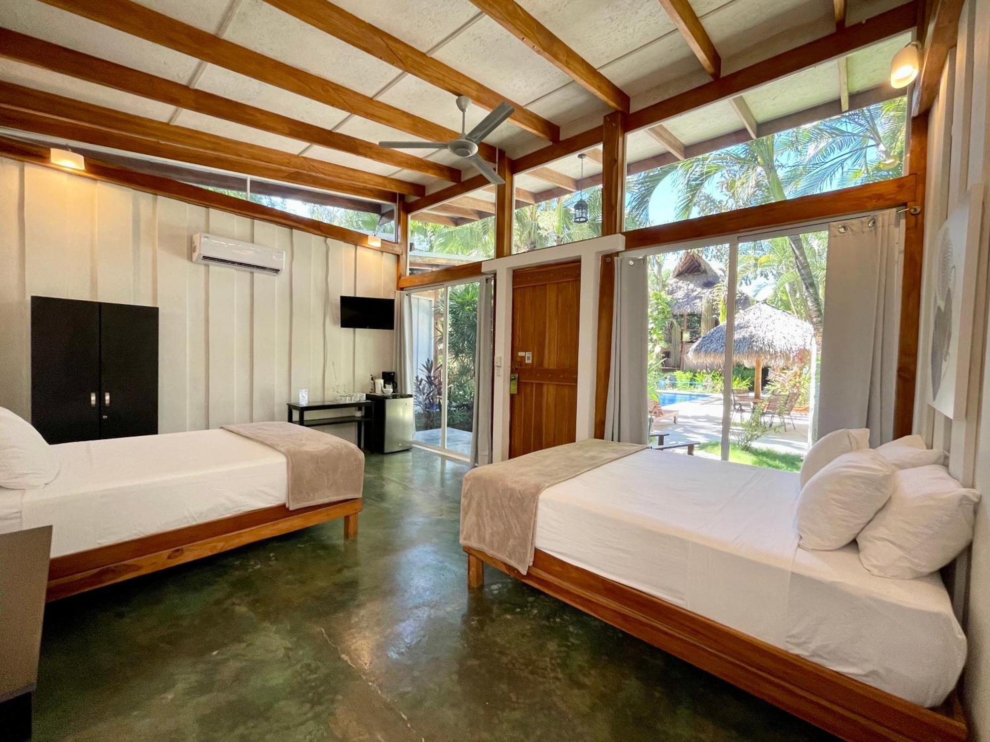 Fuego Lodge Playa Santa Teresa  Εξωτερικό φωτογραφία