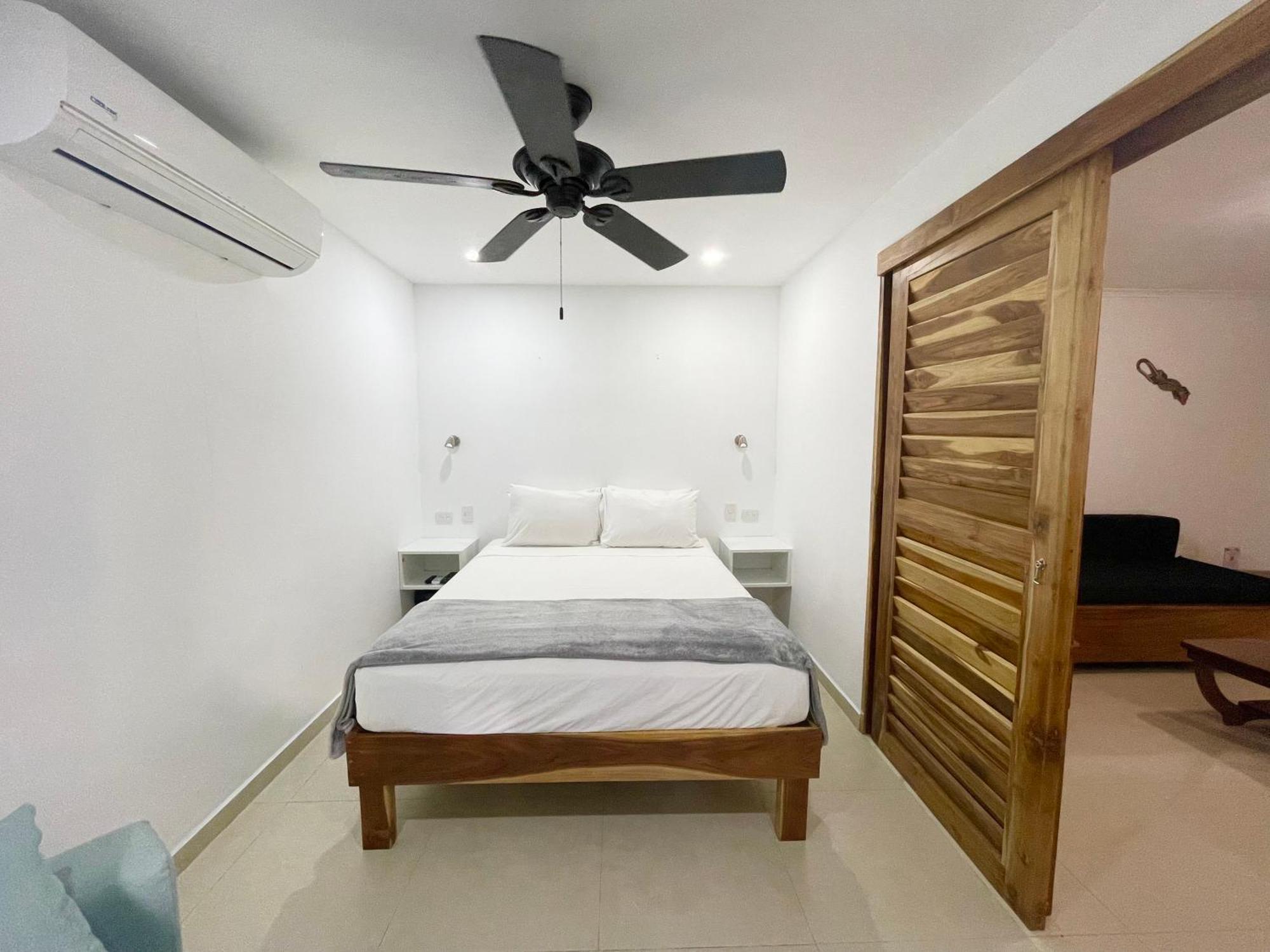 Fuego Lodge Playa Santa Teresa  Εξωτερικό φωτογραφία